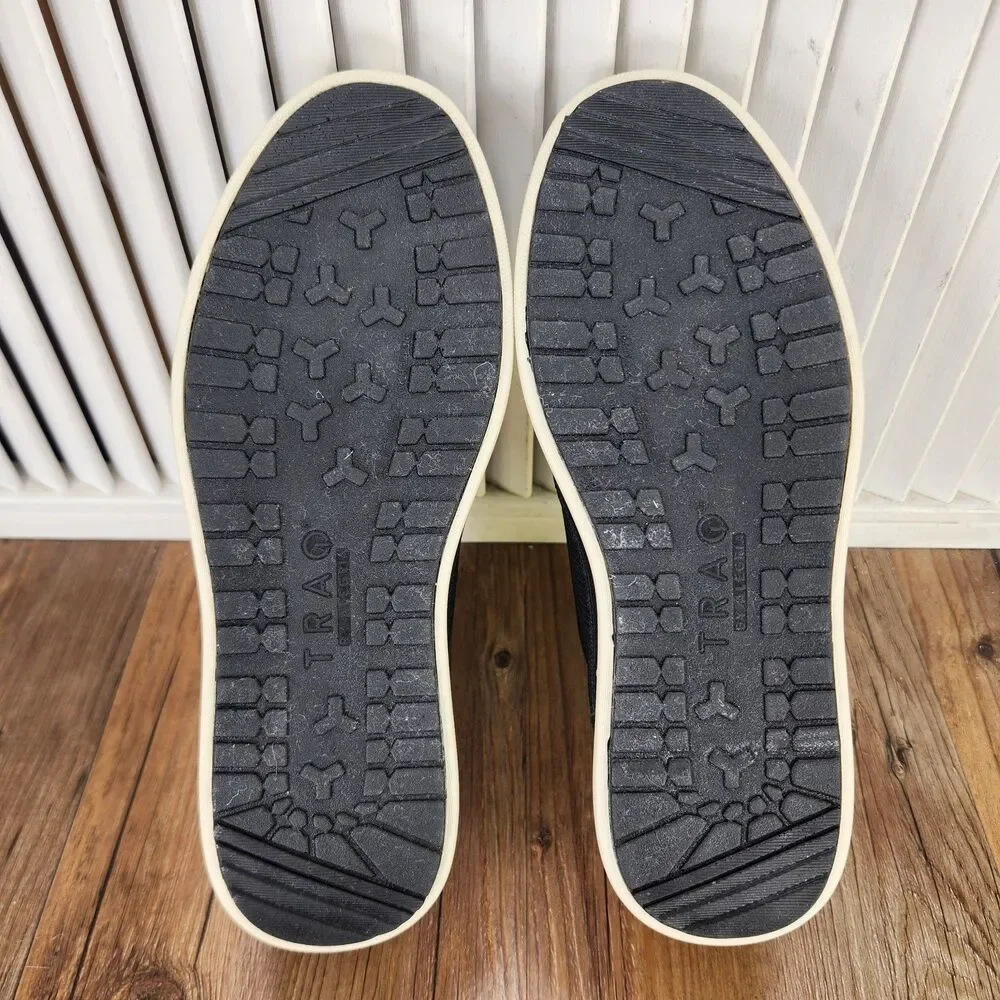 TRAQ by Alegria Copacetiq Womens Sz 8.5 EU 38 Black Lifestyle City Street Shoes